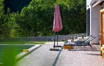 5-Bedroom Villa with Swimming Pool in Šibenik