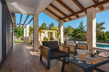 5-Bedroom Villa with Swimming Pool in Šibenik