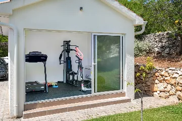 5-Bedroom Villa with Swimming Pool in Šibenik