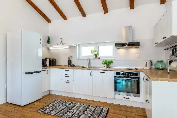5-Bedroom Villa with Swimming Pool in Šibenik