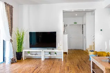 5-Bedroom Villa with Swimming Pool in Šibenik