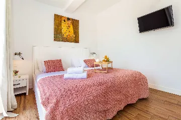 5-Bedroom Villa with Swimming Pool in Šibenik