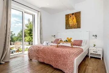 5-Bedroom Villa with Swimming Pool in Šibenik