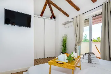 5-Bedroom Villa with Swimming Pool in Šibenik