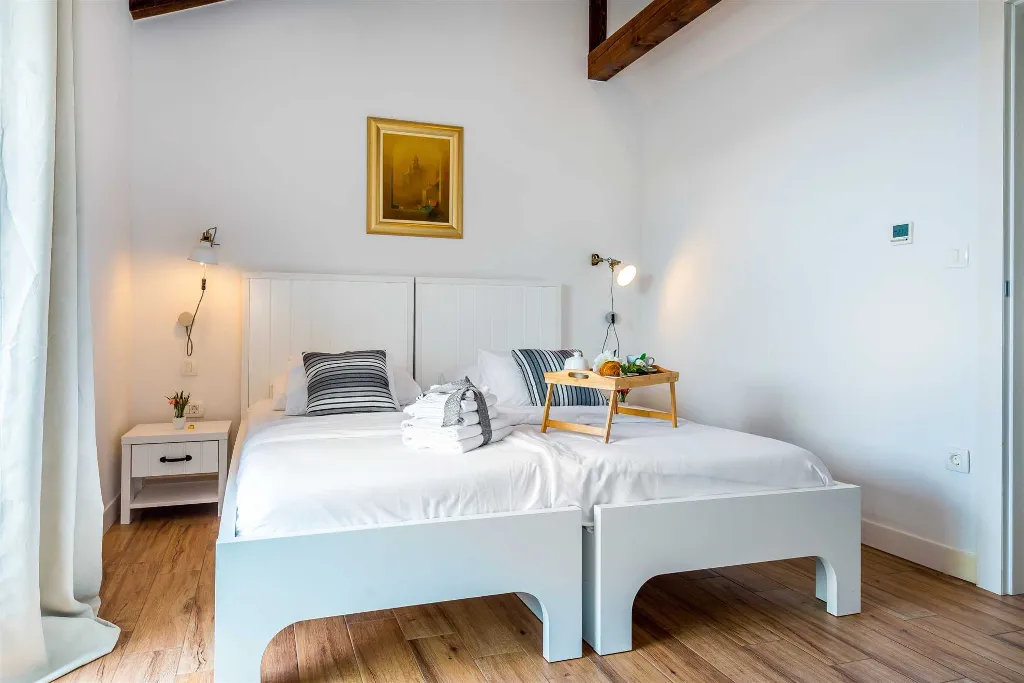 5-Bedroom Villa with Swimming Pool in Šibenik