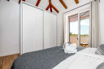 5-Bedroom Villa with Swimming Pool in Šibenik