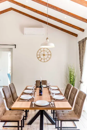 5-Bedroom Villa with Swimming Pool in Šibenik