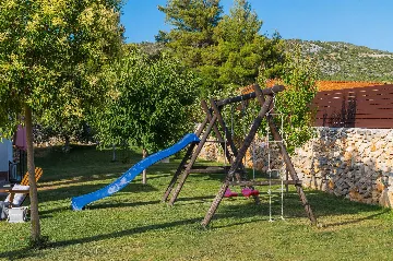 5-Bedroom Villa with Swimming Pool in Šibenik