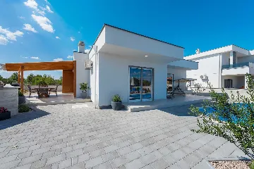 4-Bedroom Villa in Šibenik with Swimming Pool