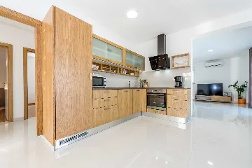 4-Bedroom Villa in Šibenik with Swimming Pool