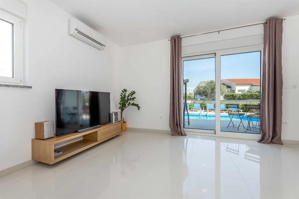 4-Bedroom Villa in Šibenik with Swimming Pool