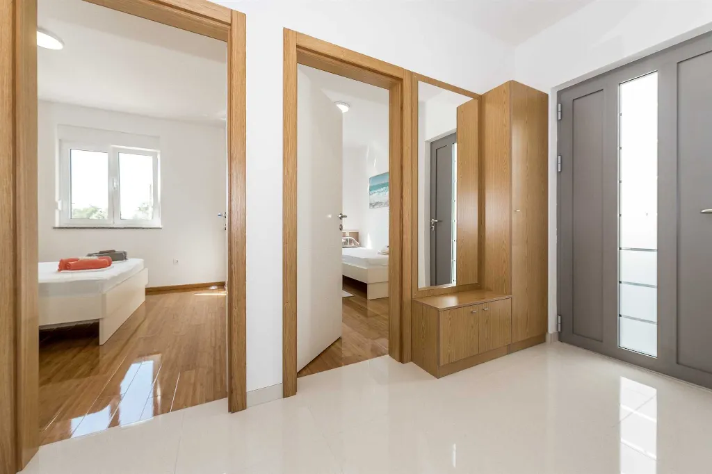 4-Bedroom Villa in Šibenik with Swimming Pool