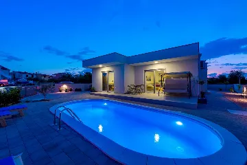 4-Bedroom Villa in Šibenik with Swimming Pool