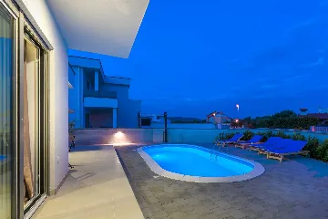 4-Bedroom Villa in Šibenik with Swimming Pool
