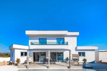 Family Villa in Jadrija, Šibenik (Sleeps 10)
