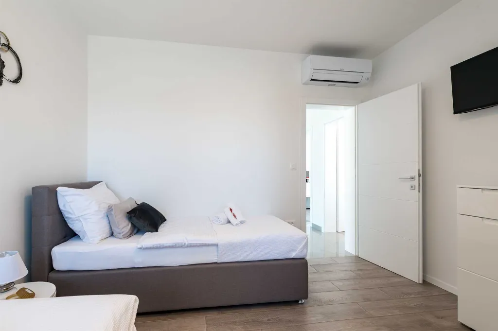 Family Villa in Jadrija, Šibenik (Sleeps 10)