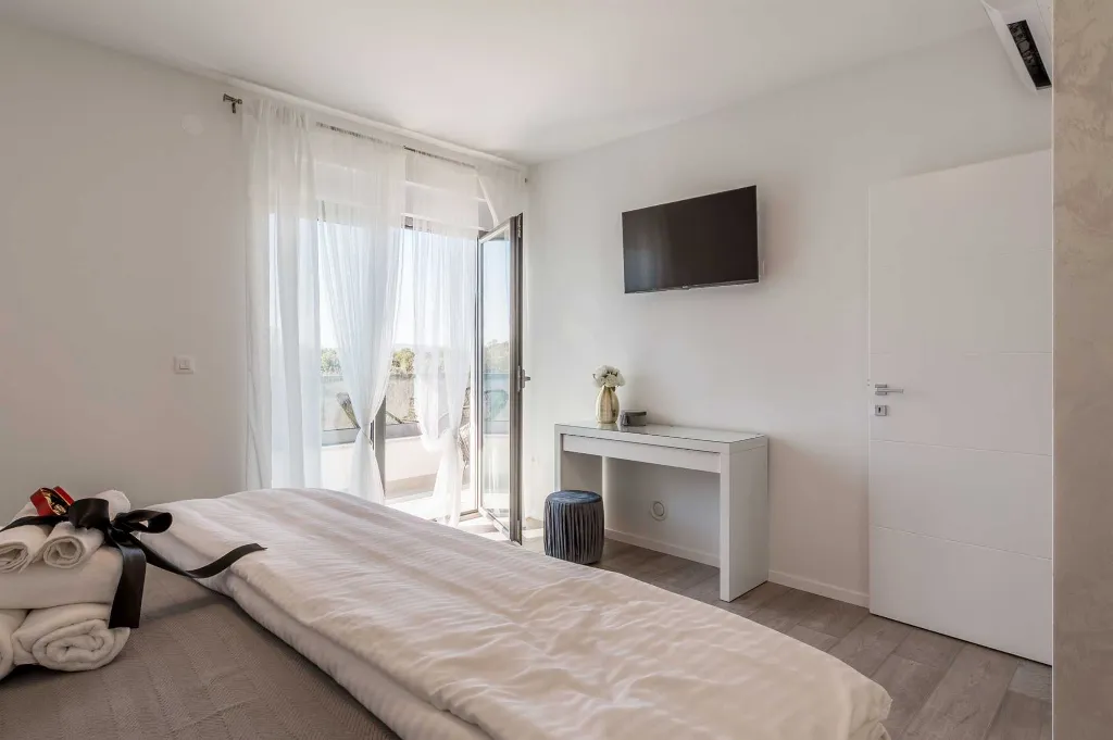 Family Villa in Jadrija, Šibenik (Sleeps 10)