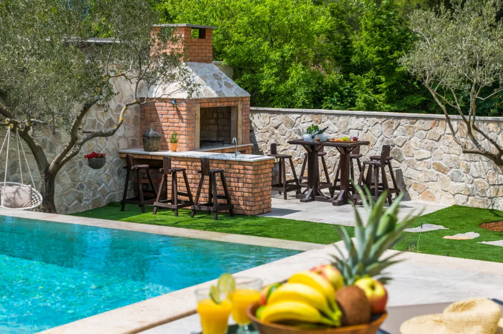 Modern Villa with Pool for 9 Guests in Šibenik