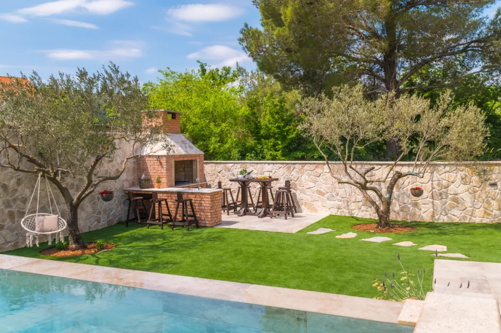 Modern Villa with Pool for 9 Guests in Šibenik