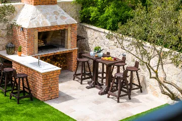 Modern Villa with Pool for 9 Guests in Šibenik