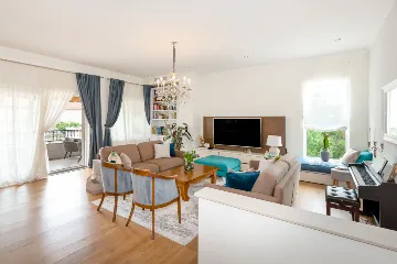 Modern Villa with Pool for 9 Guests in Šibenik