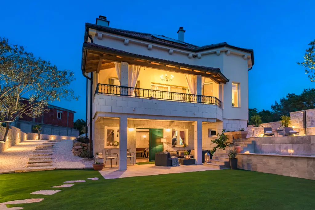 Modern Villa with Pool for 9 Guests in Šibenik