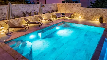 Modern Villa with Pool for 9 Guests in Šibenik