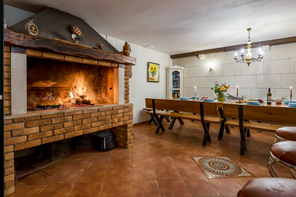Modern Villa with Pool for 9 Guests in Šibenik