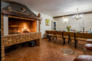 Modern Villa with Pool for 9 Guests in Šibenik