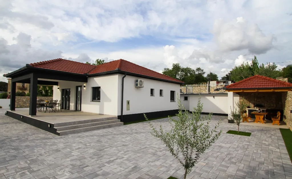 Skradin Vačani 4-Bedroom House for Up to 8