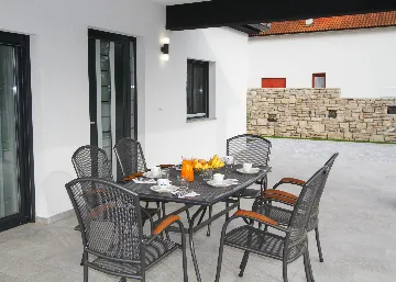 Skradin Vačani 4-Bedroom House for Up to 8