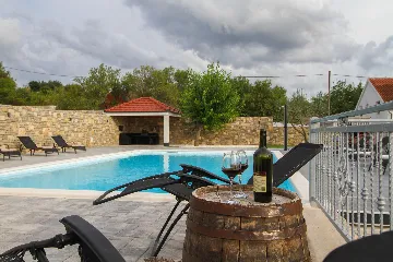 Skradin Vačani 4-Bedroom House for Up to 8