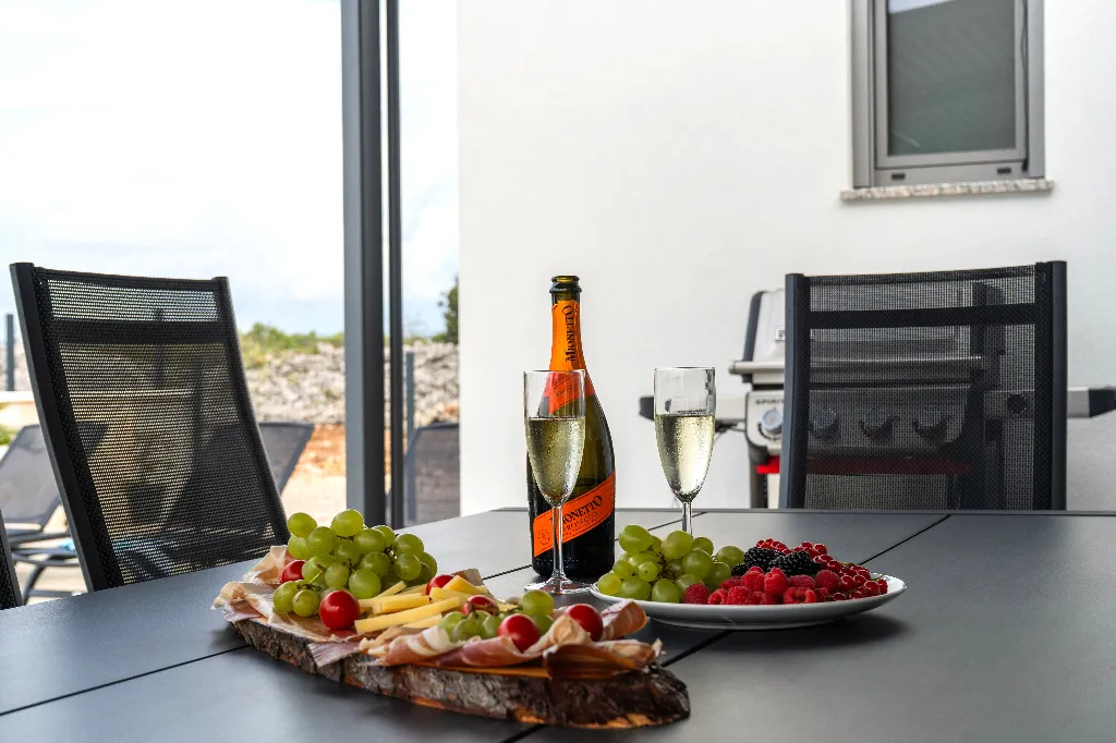 Family House with Private Heated Pool in Šibenik