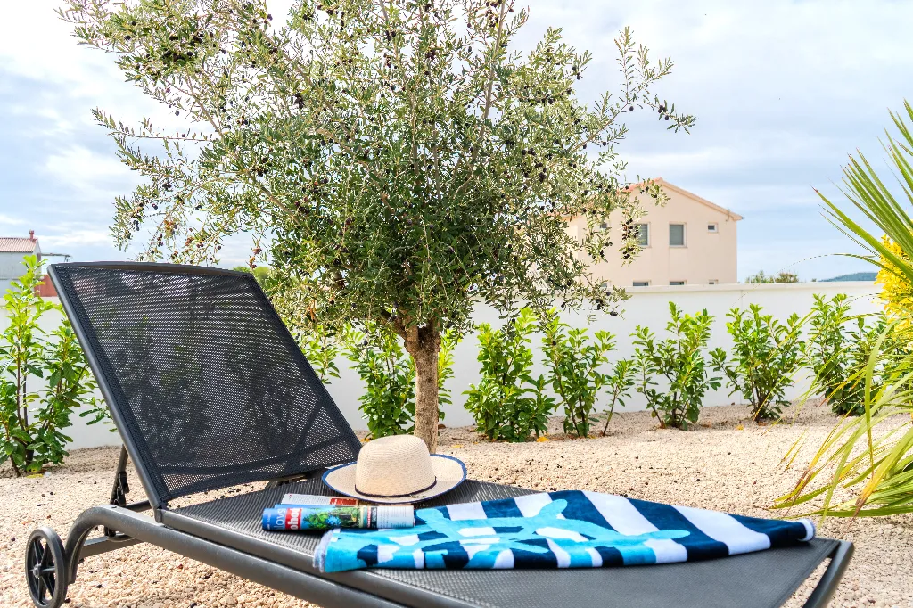 Family House with Private Heated Pool in Šibenik