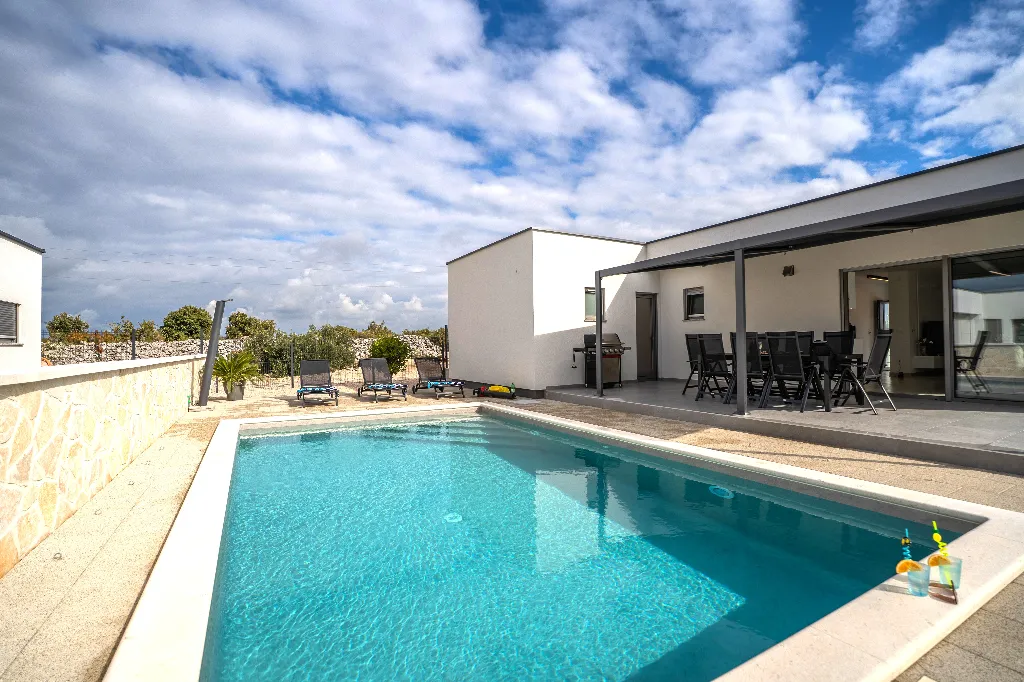 Family House with Private Heated Pool in Šibenik