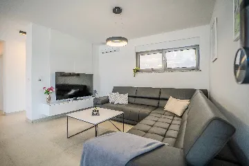 Family House with Private Heated Pool in Šibenik