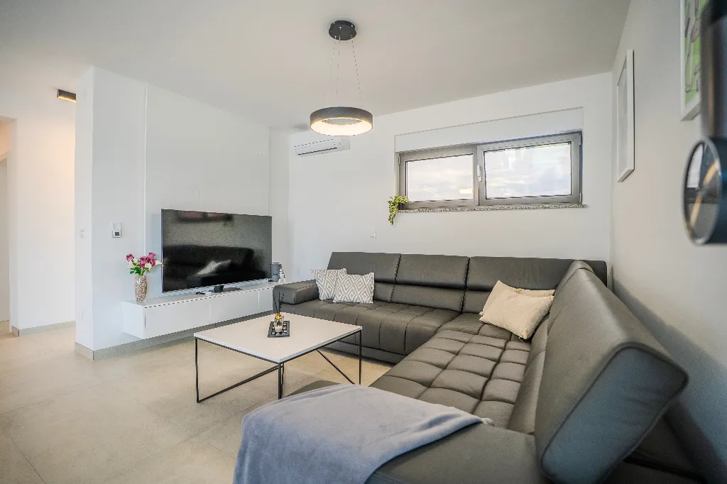 Family House with Private Heated Pool in Šibenik