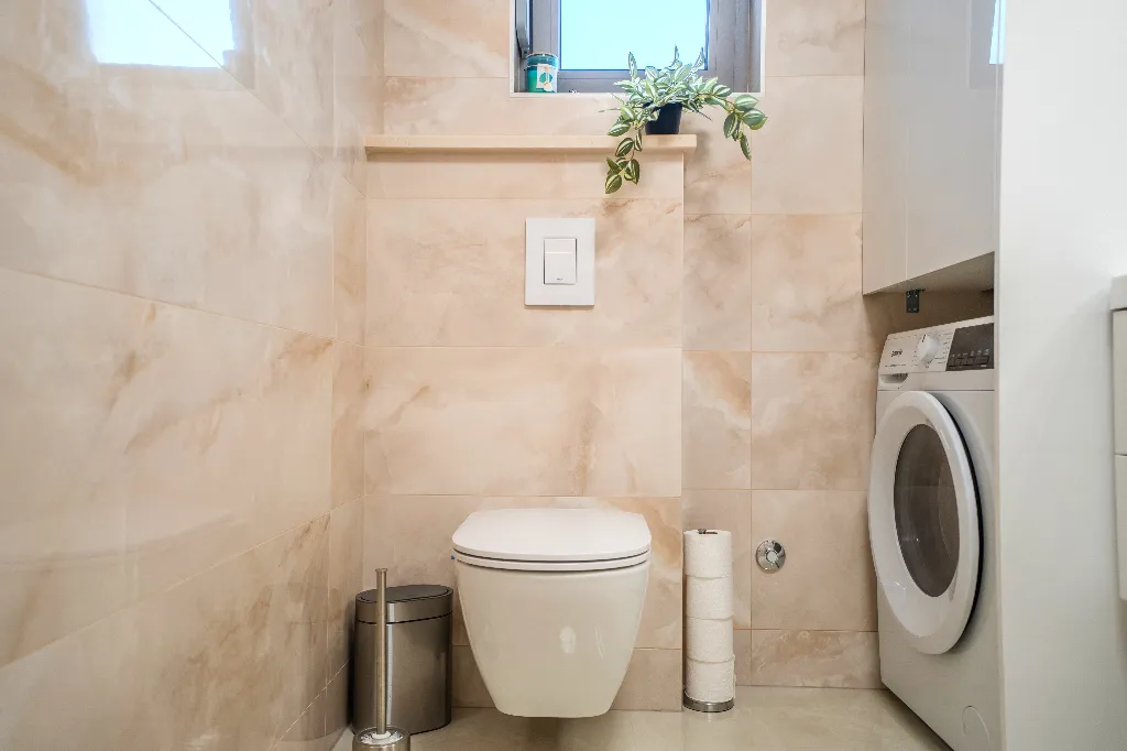 Family House with Private Heated Pool in Šibenik