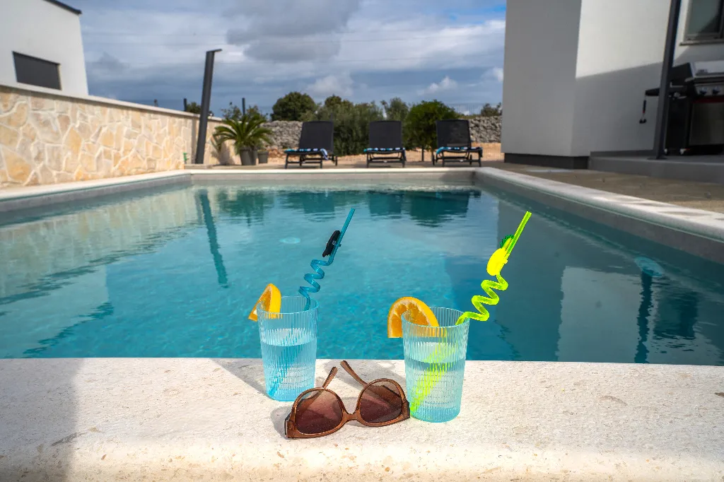 Family House with Private Heated Pool in Šibenik