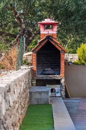 Holiday House for 6 in Rogoznica