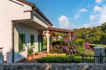 Holiday House for 6 in Rogoznica