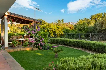 Holiday House for 6 in Rogoznica