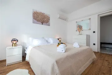 Holiday House for 6 in Rogoznica