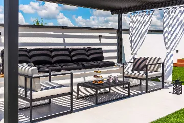 3-Bedroom Apartment in Skradin with Pool