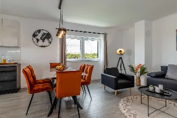 3-Bedroom Apartment in Skradin with Pool