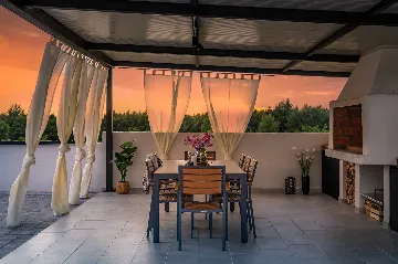 3-Bedroom Apartment in Skradin with Pool