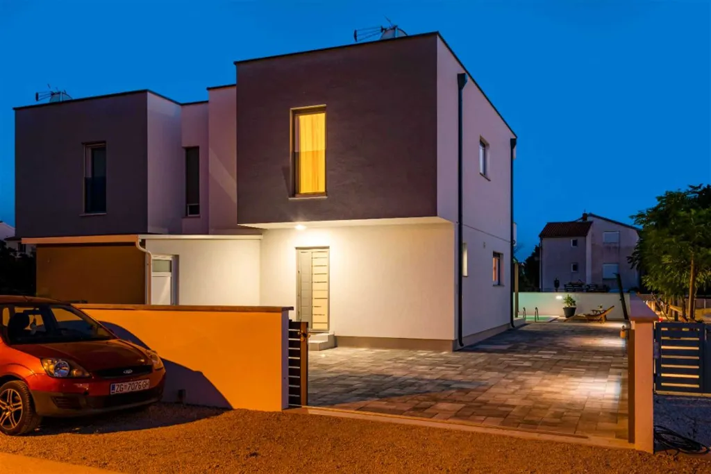 Villa for 6 Guests with Private Pool in Šibenik