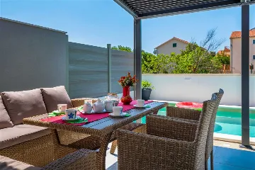 Villa for 6 Guests with Private Pool in Šibenik