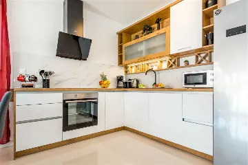 Villa for 6 Guests with Private Pool in Šibenik