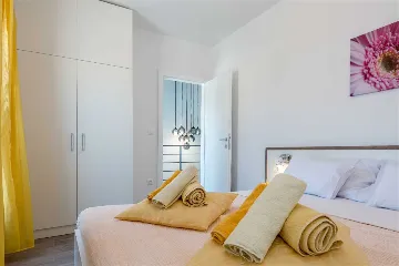 Villa for 6 Guests with Private Pool in Šibenik